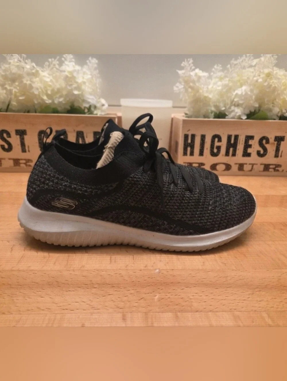 Skechers Women's Ultra Flex Statements Sneakers Black/Gray Athletic Shoes Sz 7.5